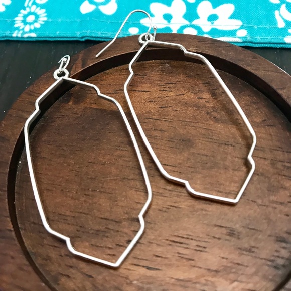 NEW๐๐GEOMETRIC SILVER EARRING๐๐GORGEOUS MODERN - Picture 5 of 8